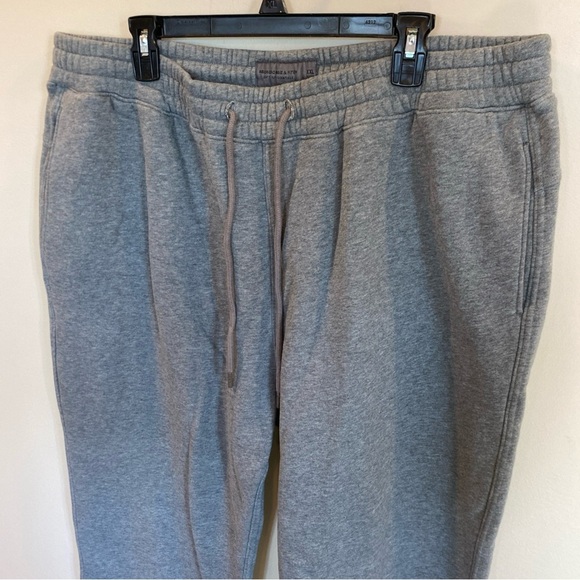 Abercrombie & Fitch Soft AF Essentials Mens Gray Sweatpants Xxl Raw Hem Cropped - Picture 2 of 7
